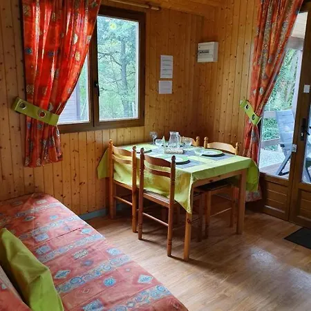 Camping Village Puyrond Bressuire Campsite